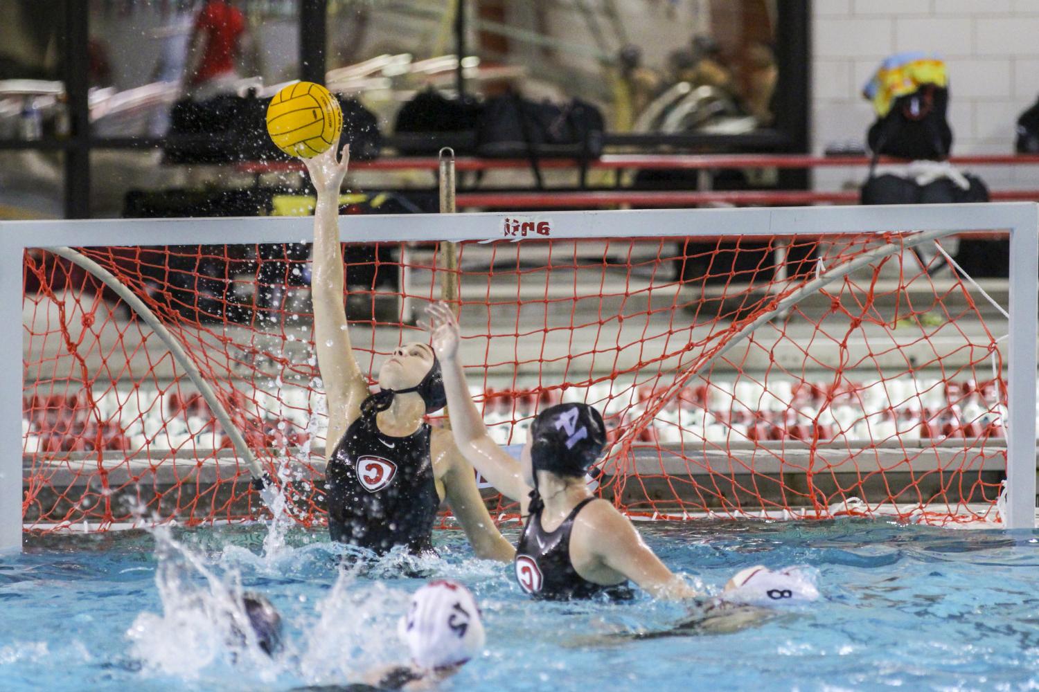 <a href='http://pq.ticket-company.net'>博彩网址大全</a> student athletes compete in a water polo tournament on campus.